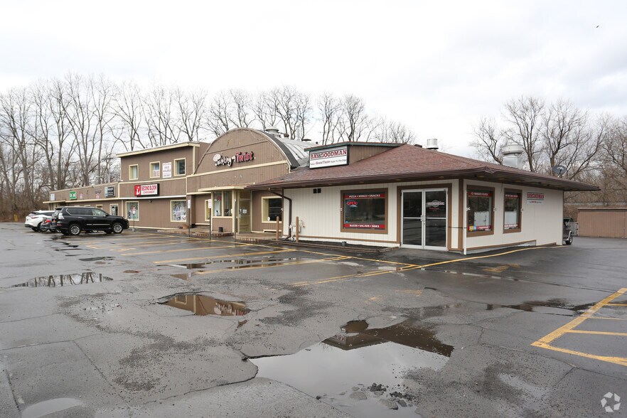 More Photos Of 1270-1276 Fairport Rd, Fairport Unknown For Lease