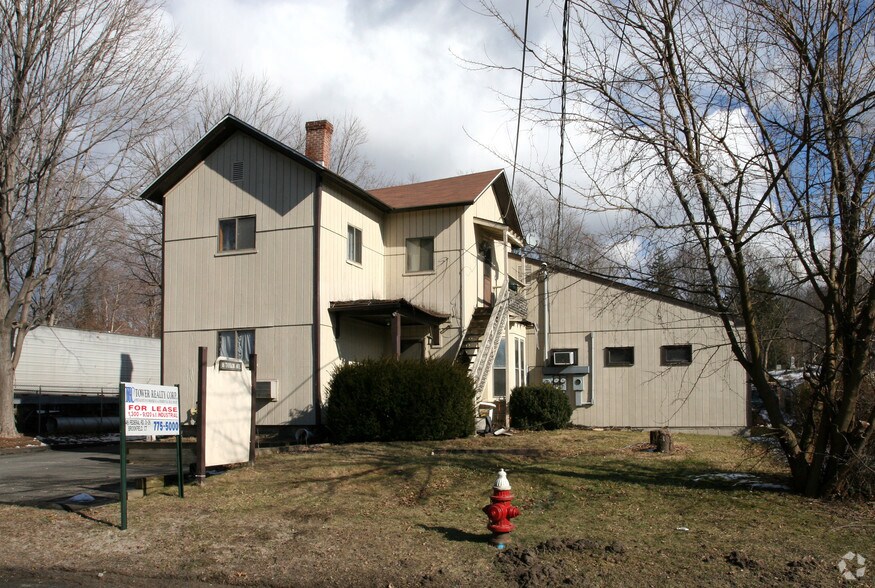 More Photos Of 18 Taylor Ave, Bethel Warehouse For Lease