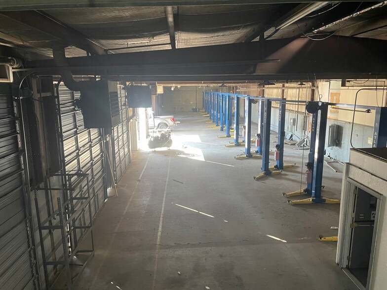 More Photos Of 700 Missouri Ave, Fort Worth Warehouse For Sale
