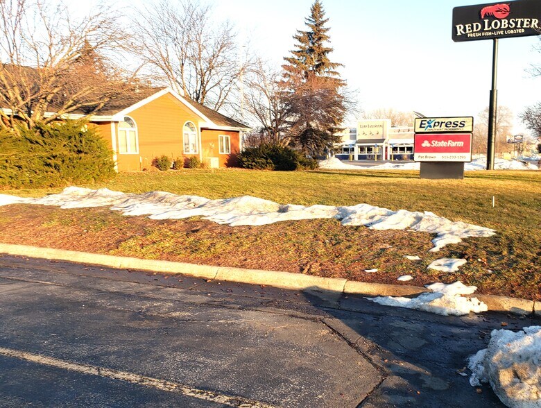 More Photos Of 1110 Buckeye Ave, Ames Office For Lease