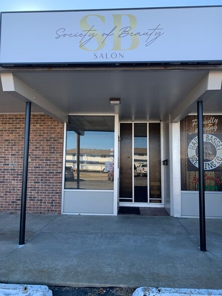 More Photos Of 3100 SW Gage Blvd, Topeka Storefront Retail Office For Sale