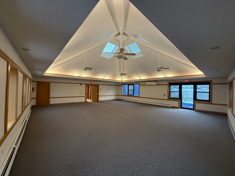 More Photos Of 84 Scio St, Rochester Storefront Retail Office For Lease