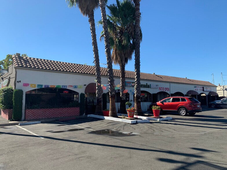 More Photos Of 3330-3390 Fruitridge Rd, Sacramento Restaurant For Sale
