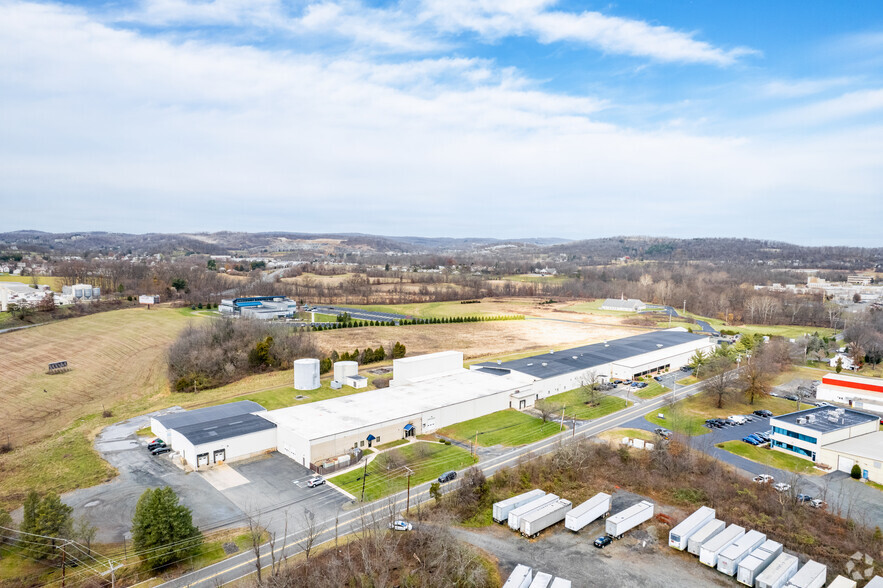 Primary Photo Of 441 County Line Rd, Gilbertsville Warehouse For Lease