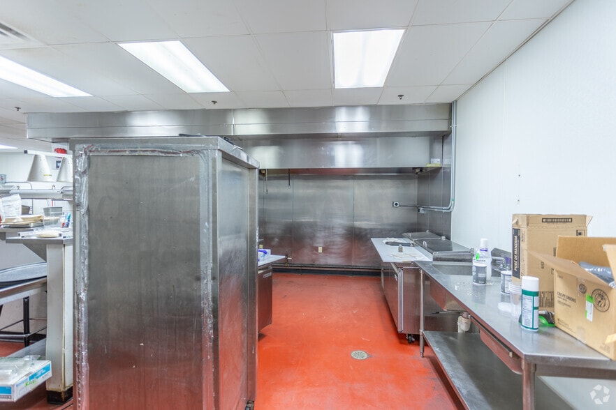 More Photos Of 6550 Hamilton Lebanon Rd, Monroe Warehouse For Sale