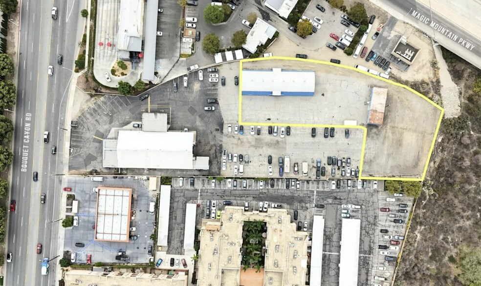 More Photos Of 26011 Bouquet Canyon Rd, Santa Clarita Warehouse For Lease