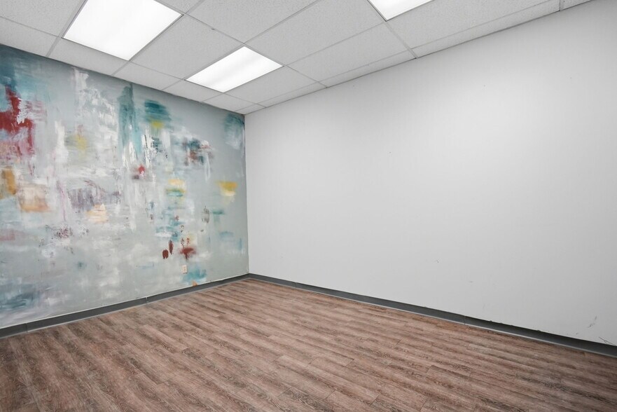 More Photos Of 48 Elm St, Westfield Storefront For Lease