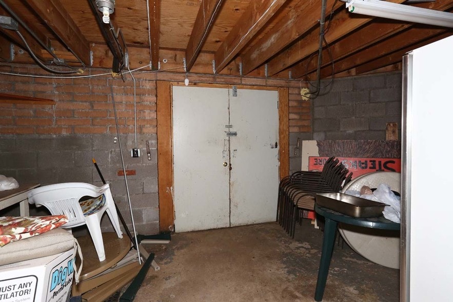 More Photos Of 7783 W Ralls Dr, Strawberry Restaurant For Sale