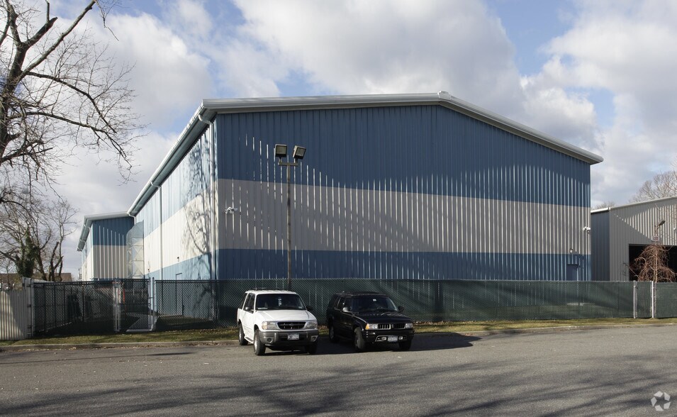 More Photos Of 469 Fort Salonga Rd, Northport Self Storage For Sale