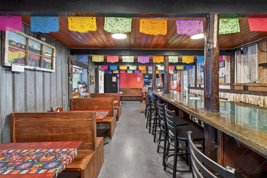 More Photos Of 14969 W Bow Hill Rd, Bow Bar For Sale