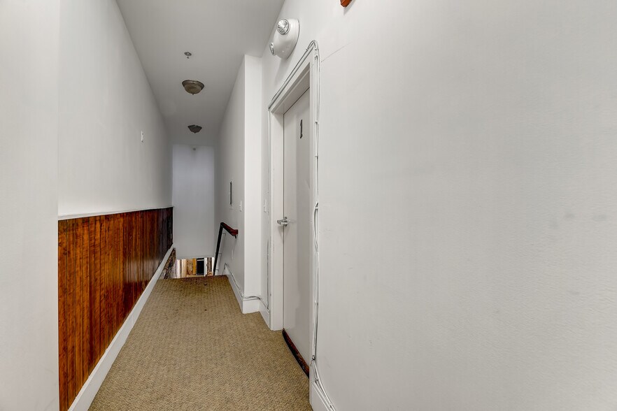 More Photos Of 407 N Charles St, Baltimore Apartments For Lease