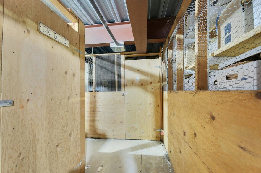 More Photos Of 1033 Clifton Ave, Clifton Medical For Sale