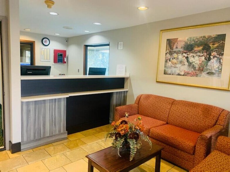 More Photos Of 1313 W Saint James Lutheran Way, Columbus Hotel For Sale