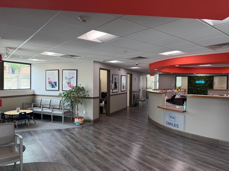 More Photos Of 131 Central Ave, Tarrytown Medical For Sale