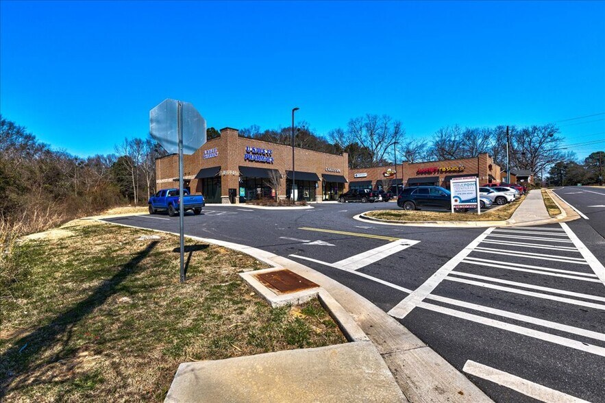 More Photos Of 438 Cabiness Road, Forsyth Storefront Retail Office For Sale