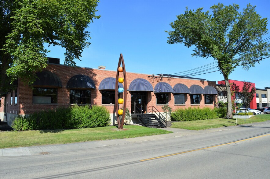 Primary Photo Of 11904 113th Ave NW, Edmonton Freestanding For Sale