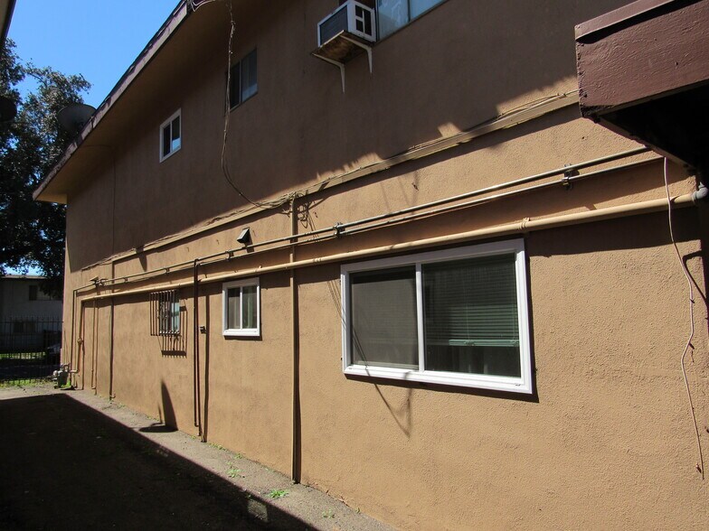 More Photos Of 1423 Lingan Ln, Santa Ana Apartments For Sale