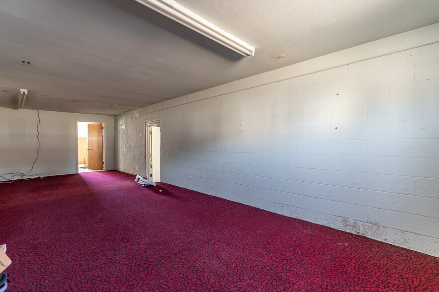 More Photos Of 400 Highway 22, Clifton Storefront Retail Office For Lease