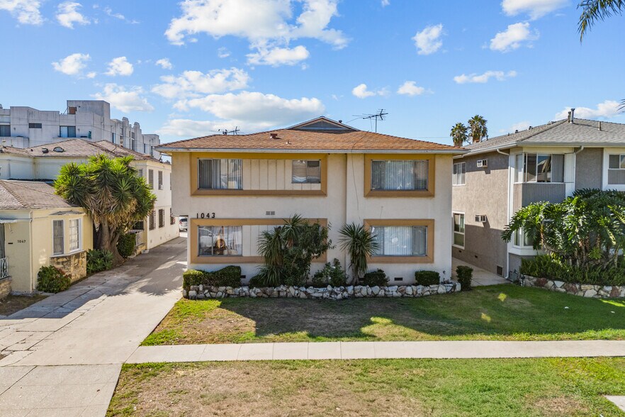 More Photos Of 1043 S Holt Ave, Los Angeles Apartments For Sale