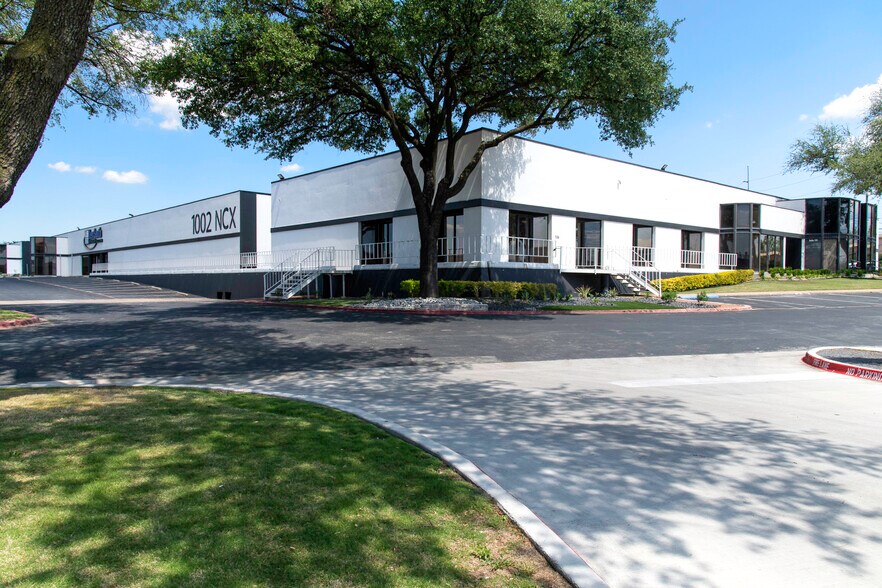 More Photos Of 1002 N Central Expy, Richardson Unknown For Lease
