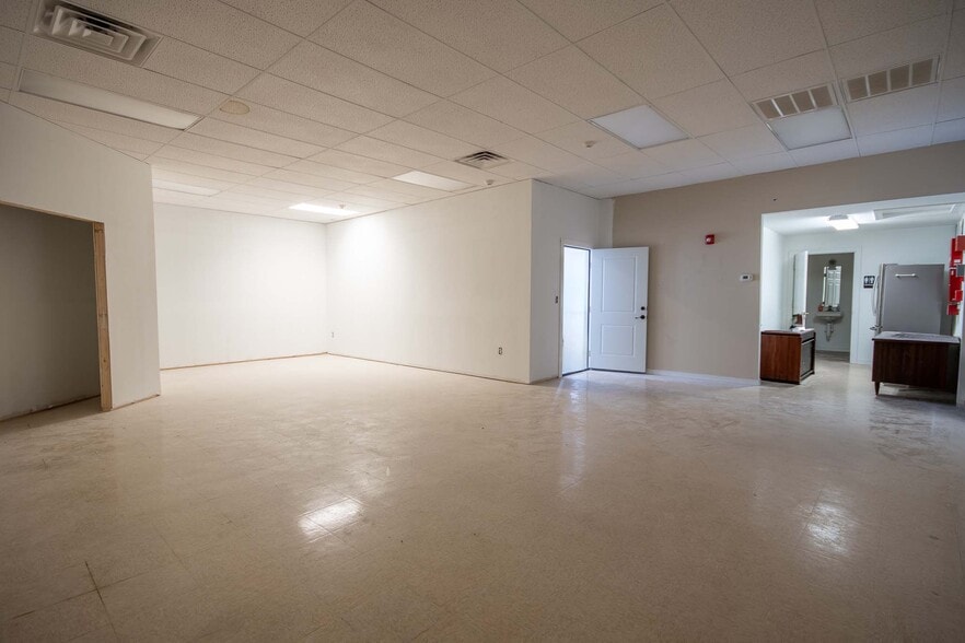 More Photos Of 7011 Beach Dr SW, Ocean Isle Beach Freestanding For Sale