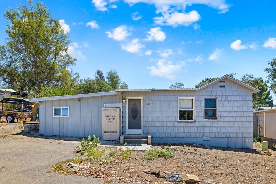 More Photos Of 2562 Alpine Blvd, Alpine Storefront Retail Residential For Sale