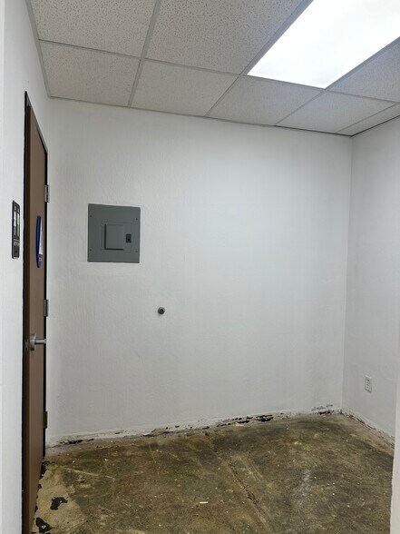 More Photos Of 11400 Donner Pass Rd, Truckee Storefront Retail Office For Lease