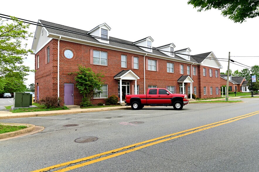 More Photos Of 108 Lagrange Ave, La Plata Medical For Sale