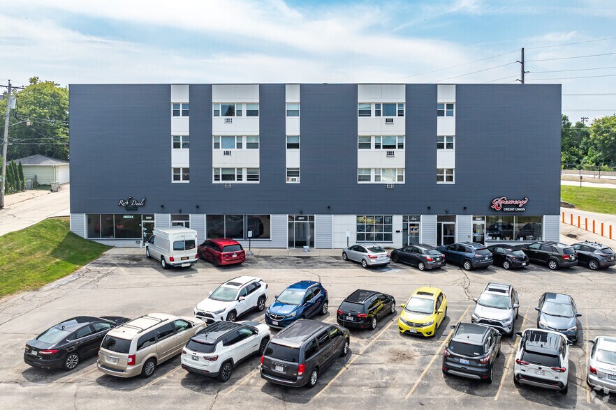 More Photos Of 2863-2867 S Kinnickinnic Ave, Milwaukee Apartments For Lease