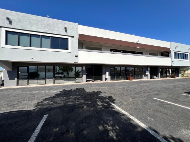 More Photos Of 2841 E Bell Rd, Phoenix Storefront Retail Office For Lease