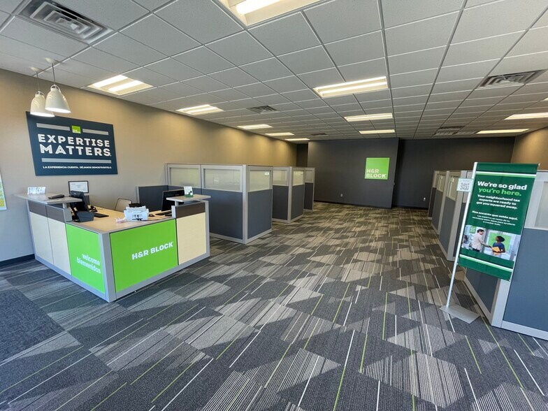 More Photos Of 206 N Zarzamora St, San Antonio Storefront Retail Office For Sale