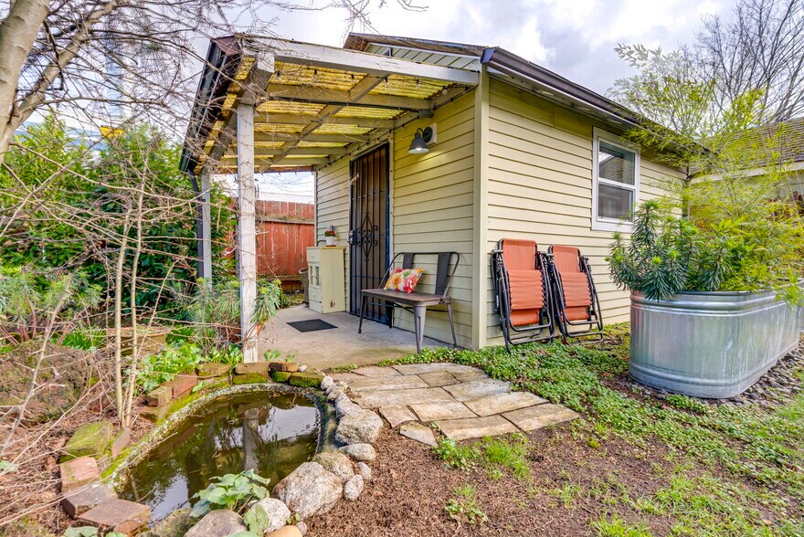 More Photos Of 5254 SE 74th Ave, Portland Flex For Sale