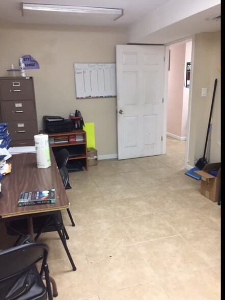 More Photos Of 97 Guyon Ave, Staten Island Storefront Retail Office For Lease