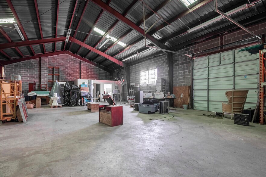 More Photos Of 5723-5733 Manchester Ave, Saint Louis Industrial For Lease