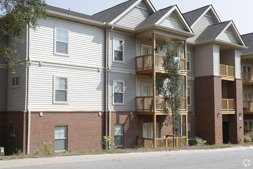 207 Kelly Rd, Clemson, SC 29631 Apartments For Sale