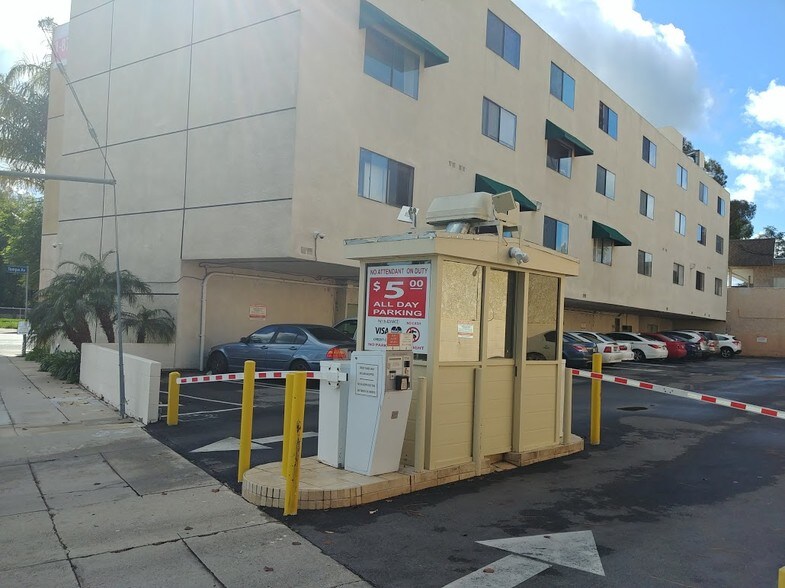 More Photos Of 6047 Tampa Ave, Tarzana Office For Lease