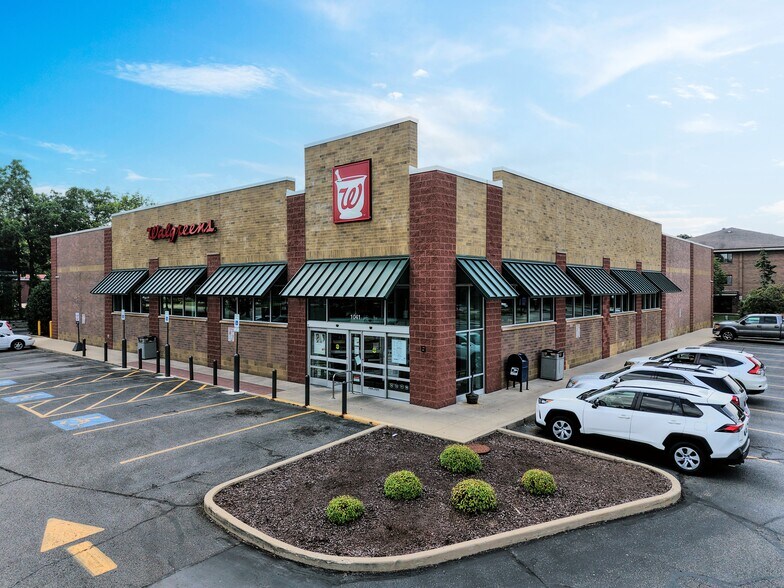 Primary Photo Of 1041 W Main St, Whitewater Freestanding For Sale