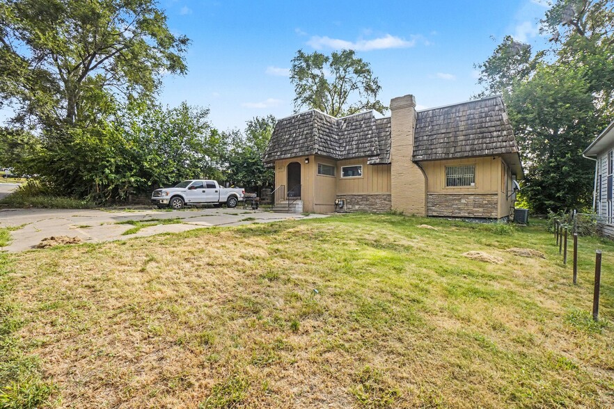 More Photos Of 4431 N 60th Ave, Omaha Office Residential For Sale