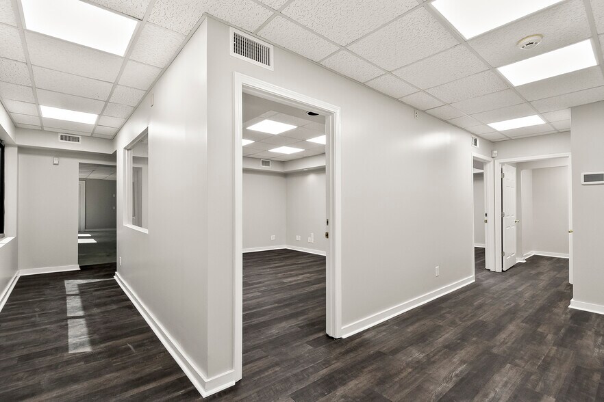More Photos Of 2300 2nd Ave E, Tuscaloosa Office For Sale