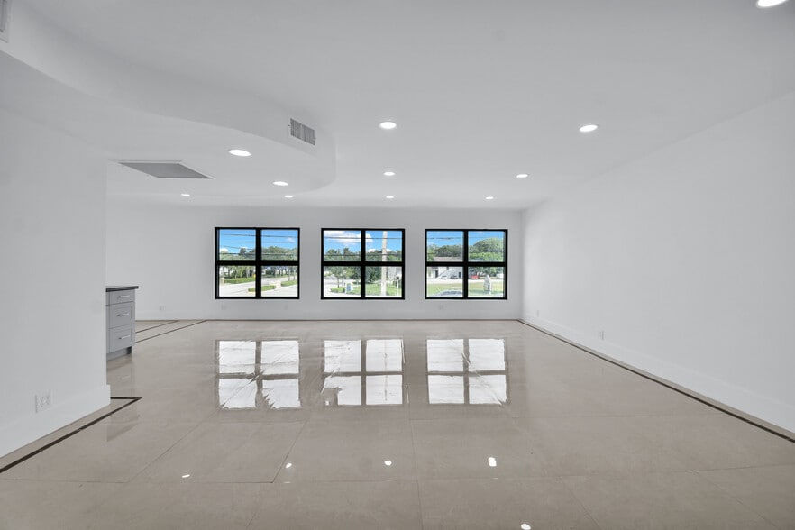 More Photos Of 2990 Griffin Rd, Fort Lauderdale Storefront Retail Office For Sale