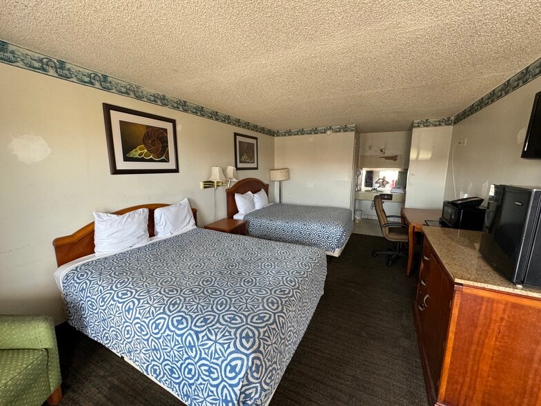 More Photos Of 4700 W Irlo Bronson Memorial Hwy, Kissimmee Hotel For Sale