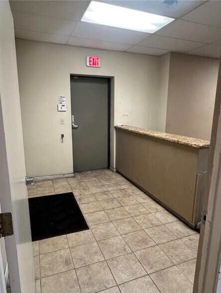 More Photos Of 2120 Wardrobe Ave, Merced Warehouse For Lease