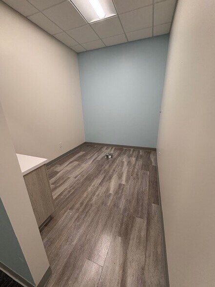 More Photos Of 1124 Merchants Way, O'Fallon Medical For Lease