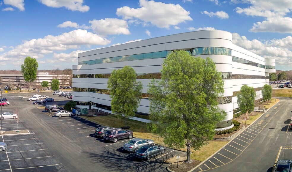 More Photos Of 5 Becker Farm Rd, Roseland Office For Lease