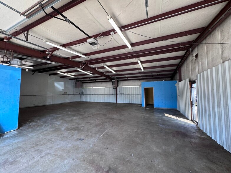 More Photos Of 102 S 111th Ave, Tulsa Warehouse For Sale