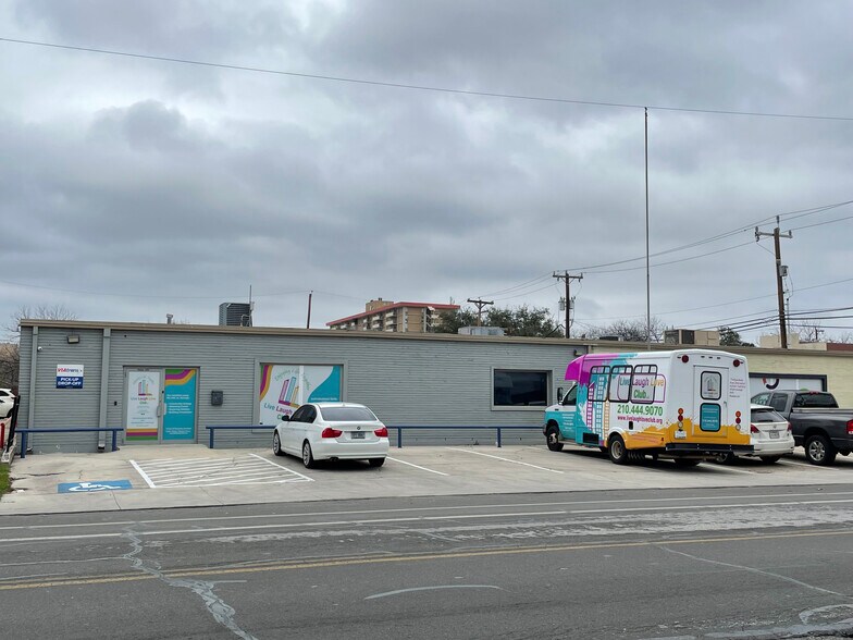 More Photos Of 1202 N Flores St, San Antonio Loft Creative Space For Sale