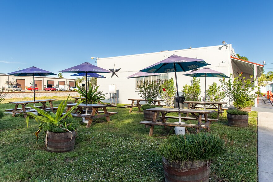 More Photos Of 685 US Highway 1, Vero Beach Restaurant For Sale