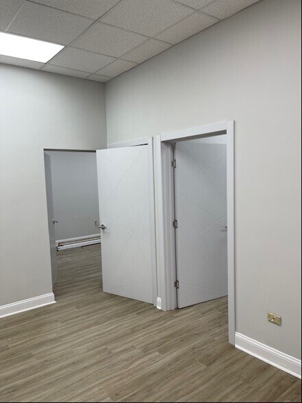 More Photos Of 1527 Franklin Ave, Mineola Office For Lease