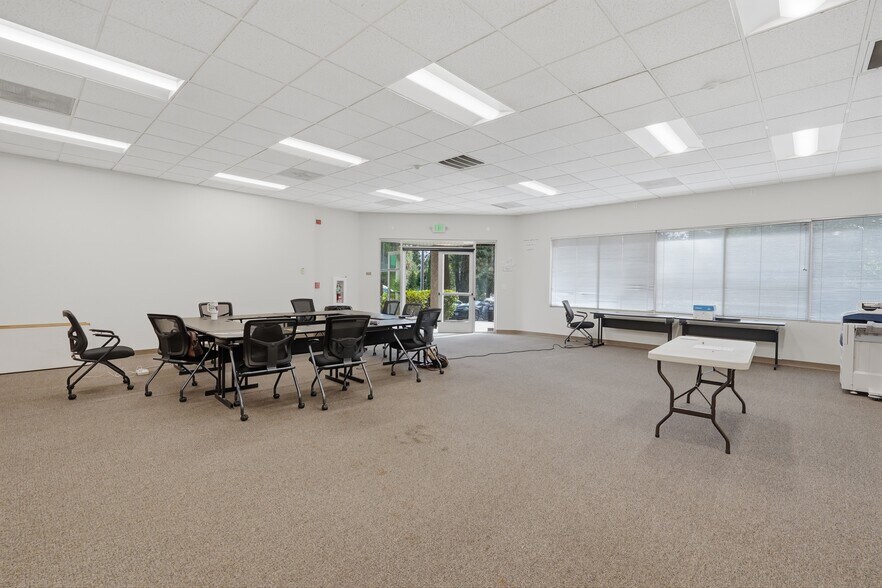 More Photos Of 112 Nevada City Hwy, Nevada City Office For Sale