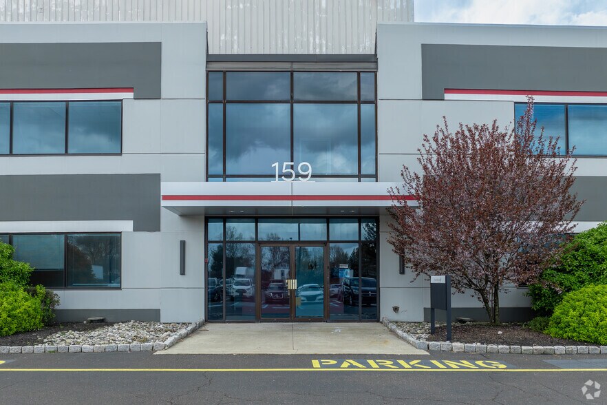 More Photos Of 159 E County Line Rd, Warminster Township Office For Lease